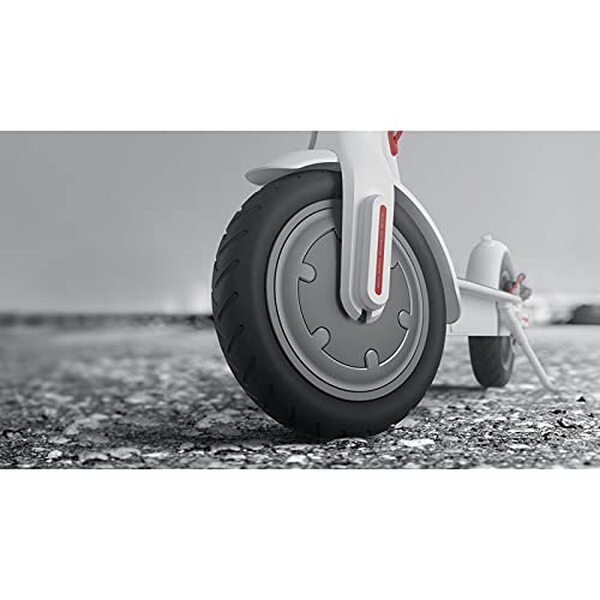 Découvrez notre test complet de la trottinette électrique Xiaomi blanche : performances, autonomie et design au rendez-vous.