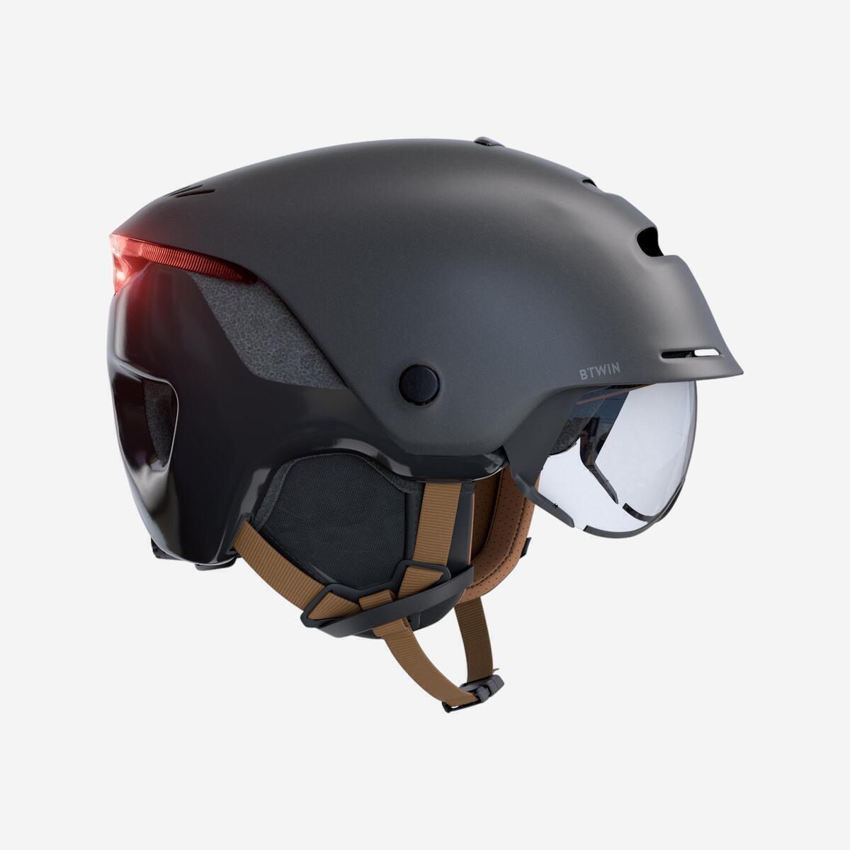 Test du casque vélo 900 de Decathlon : visière et éclairage arrière